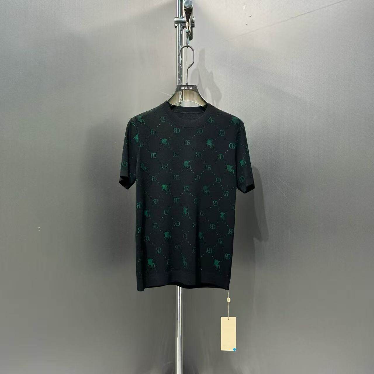 秀而高端2026早春新款男士休闲时尚刺绣圆领百搭修身短袖T恤5272