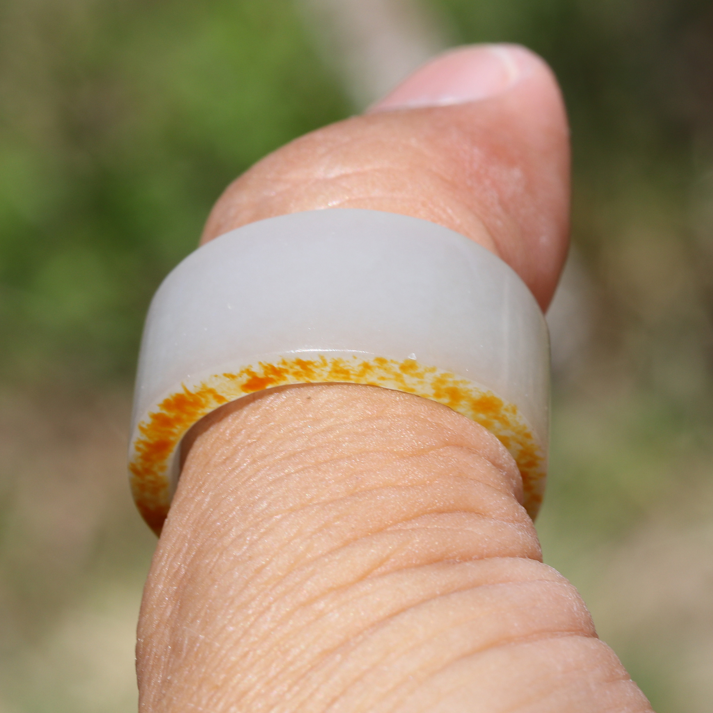 【小胡子玉器】和田玉 籽料 洒金皮 白玉 19.4mm扳指 指环