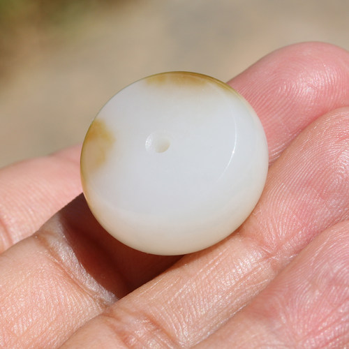 【小胡子玉器】和田玉 且末料 糖白羊脂玉 23mm平安扣