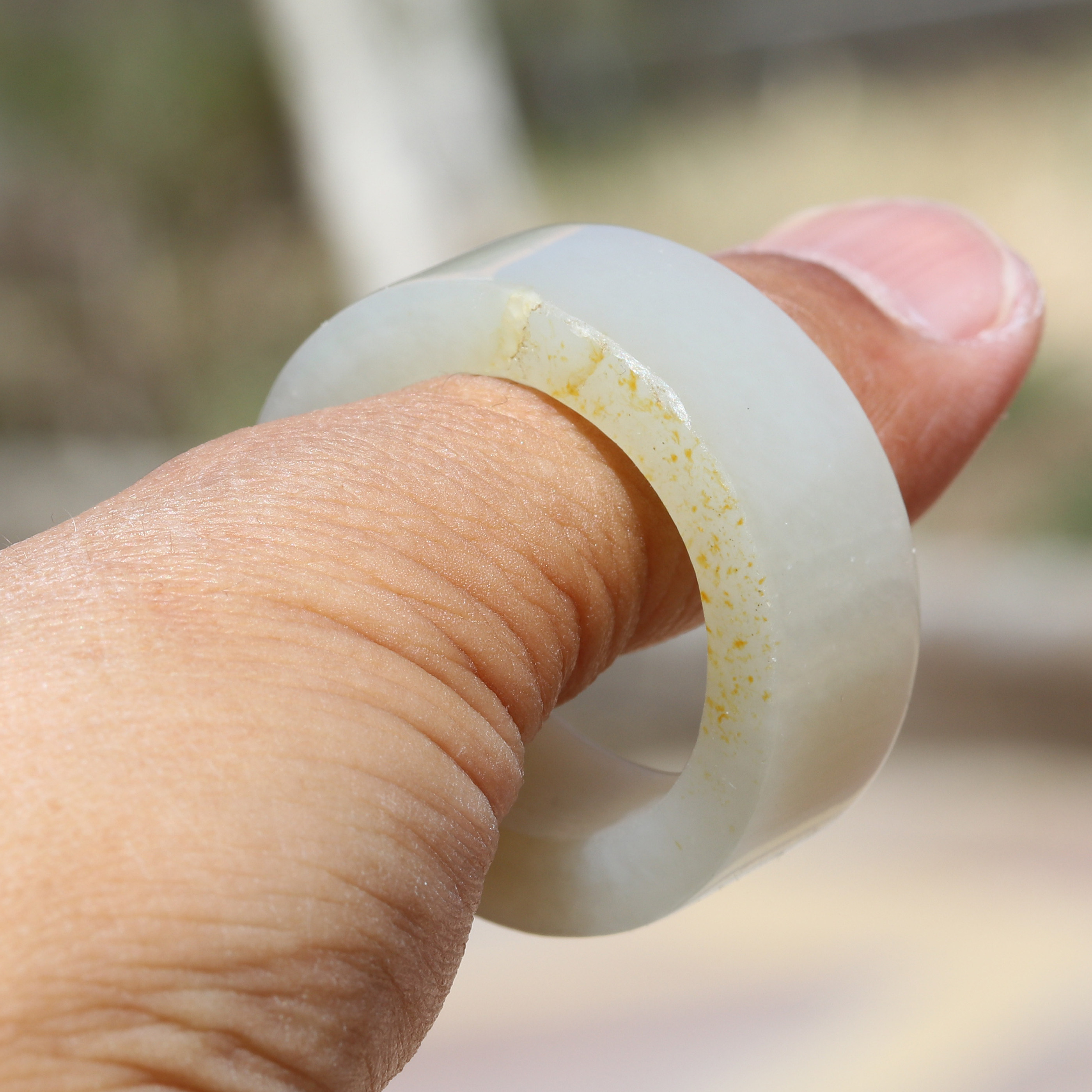 【小胡子玉器】和田玉 籽料 洒金皮 原毛孔 白玉25.5mm扳指 指环