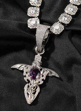 恶魔之剑翅膀十字架嘻哈吊坠百搭流行铜镶锆石紫色宝石潮男项链