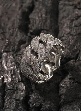 欧美铜方钻嘻哈戒指时尚街头小众男女同款潮尾戒月亮形古巴食指戒