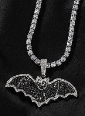 暗黑哥特风满钻蝙蝠吊坠