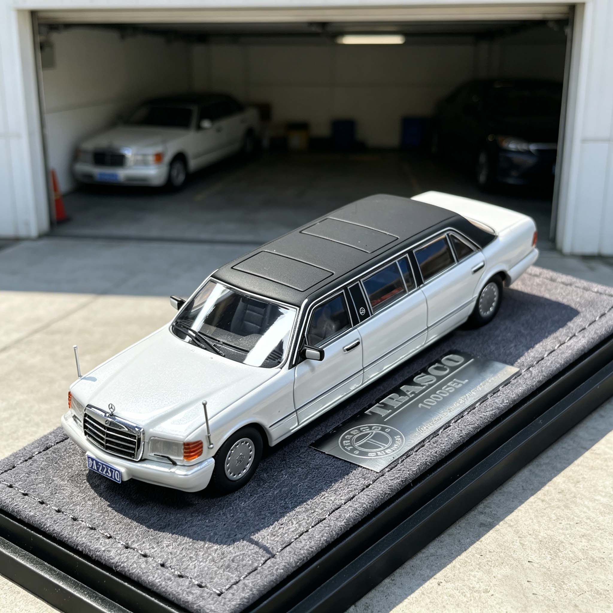 北展 HEC 限定 模之术 1:64 奔驰S级 W126 加长礼宾车 合金车模型