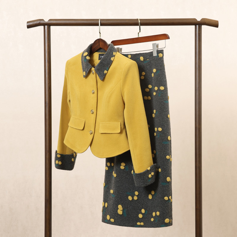 法式复古小香风套装女2025年秋冬新款黄色夹棉外套显瘦裙子两件套