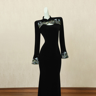 黑色重工刺绣鱼尾连衣裙女秋季长裙复古设计感御姐风高端礼服裙子