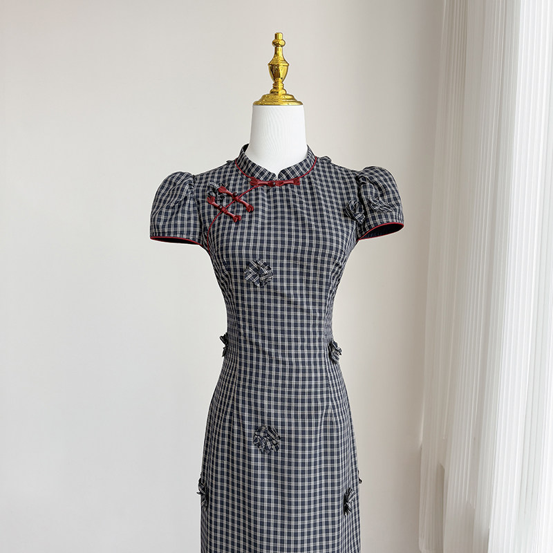 新中式国风改良旗袍连衣裙女早春长裙复古格子设计感高端礼服裙子
