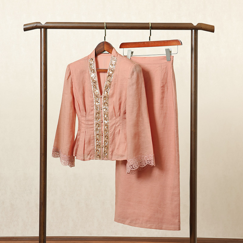 粉色新中式国风套装女秋季新款高端设计感上衣+显瘦半身裙两件套,女装/女士精品,时尚套装,淘宝优惠券,粉丝福利购,淘宝优惠卷