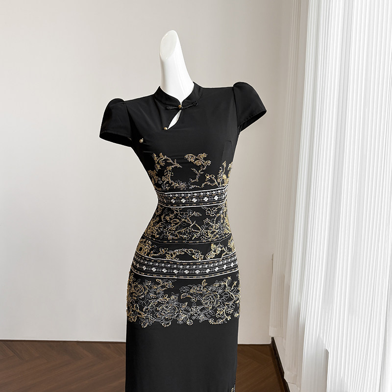 黑色新中式国风改良旗袍连衣裙女早春长裙串珠绣设计高端礼服裙子