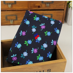 外贸全棉印花布料桌布惠安女头巾门帘服装面料蓝底小碎花清仓甩卖