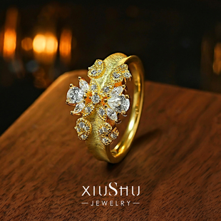 《鎏光花簇》古法拉丝925银戒指镀黄金色镶嵌高碳钻花朵轻奢复古