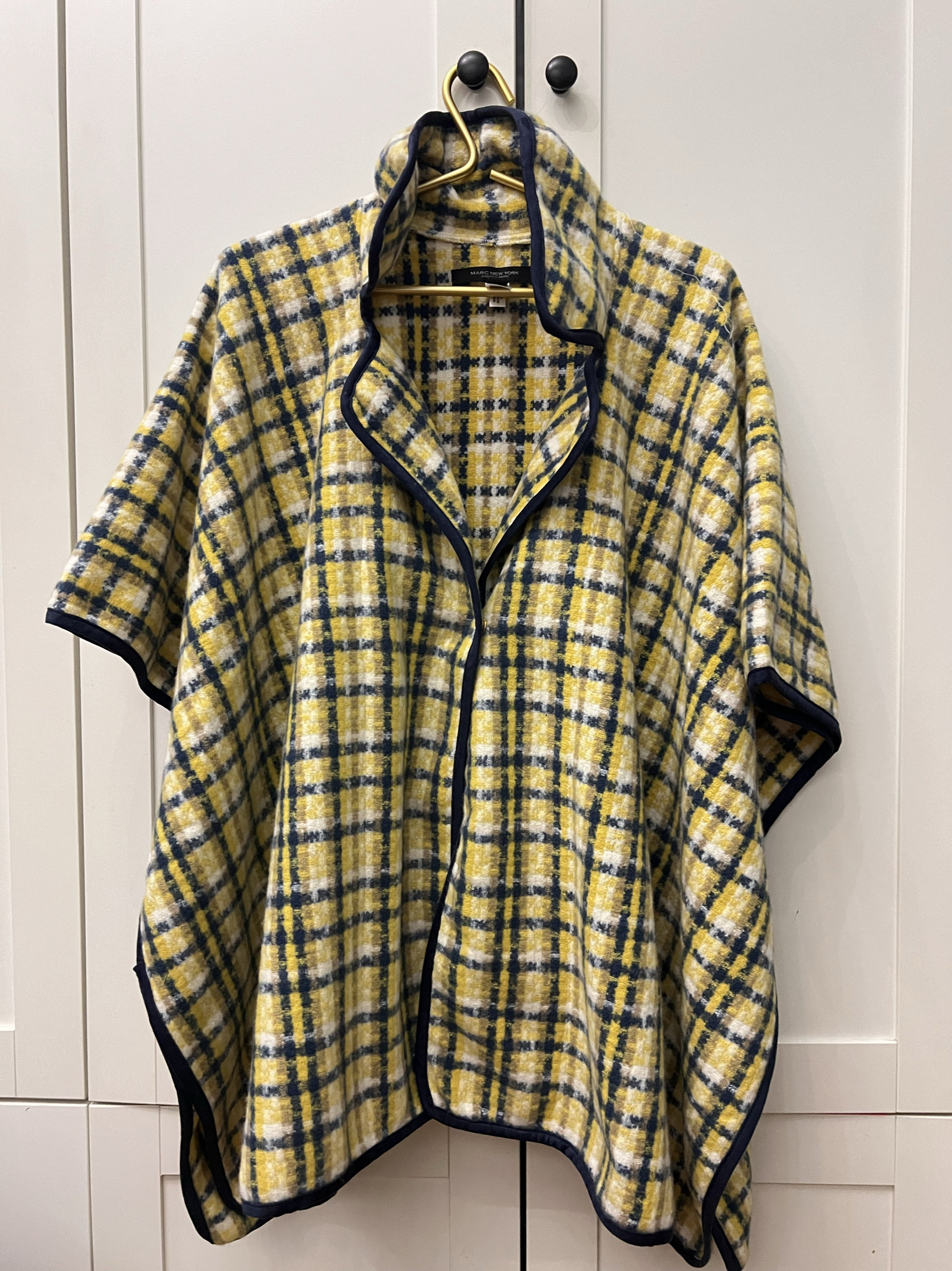 美国Marc*new马克*纽黄色格纹皮包边斗篷披肩开衫外套均码
