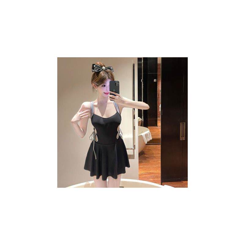 泳衣女款泡温泉连体裙式保守性感黑色镂空纯欲大小胸聚拢遮肉显瘦