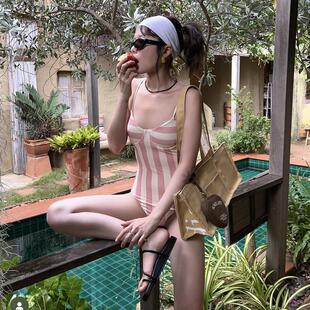 复古简约条纹ins风小胸平胸少女钢托聚拢显瘦连体游泳衣女泳装