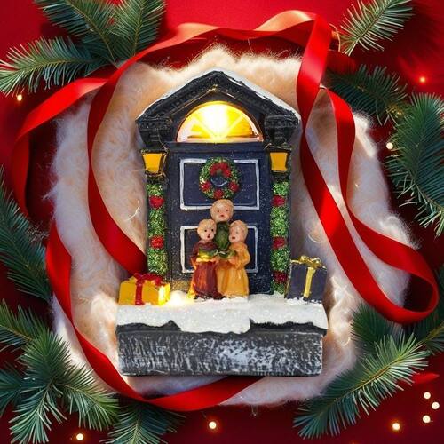 跨境新品新年小屋发光小房子飘雪彩灯雪屋新年摆件礼物装饰品