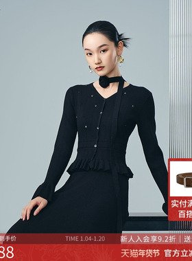 曼诺比菲商场同款2025秋季优雅气质荷叶边v领套头毛织SGCM135146