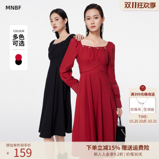 【商场同款】曼诺比菲秋季高级感红色方领连衣裙长裙女