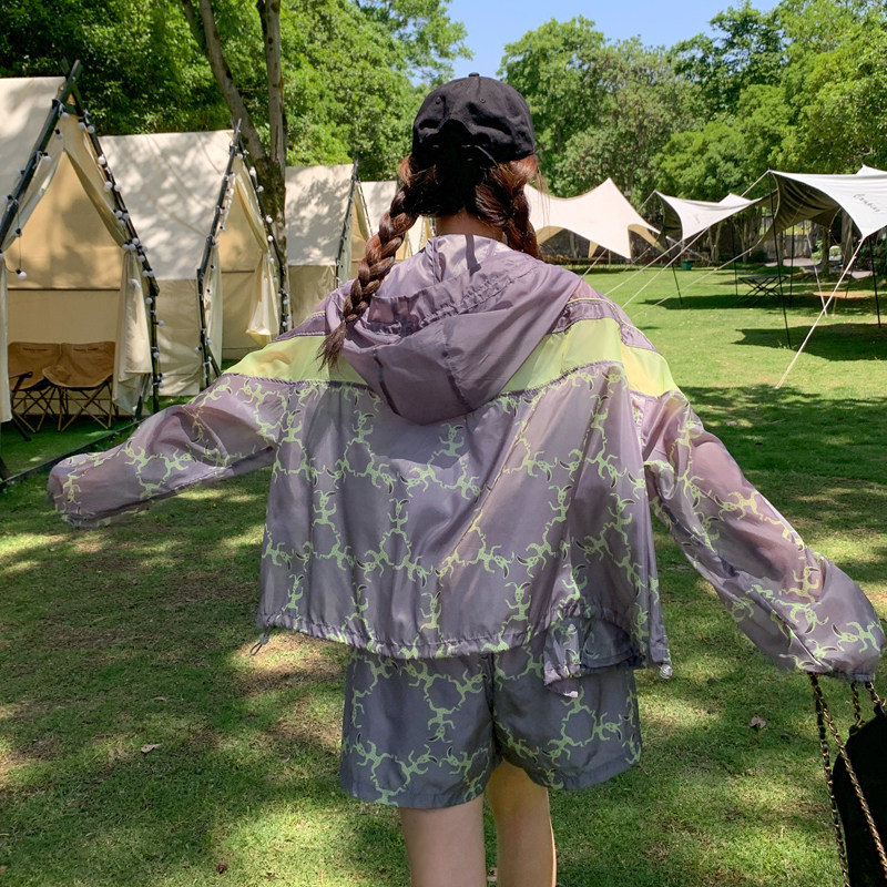 轻薄连帽碎花防晒衬衫短裤套装女夏2026新款小个子两件套ootd穿搭,女装套装/套裙,帛香坊
