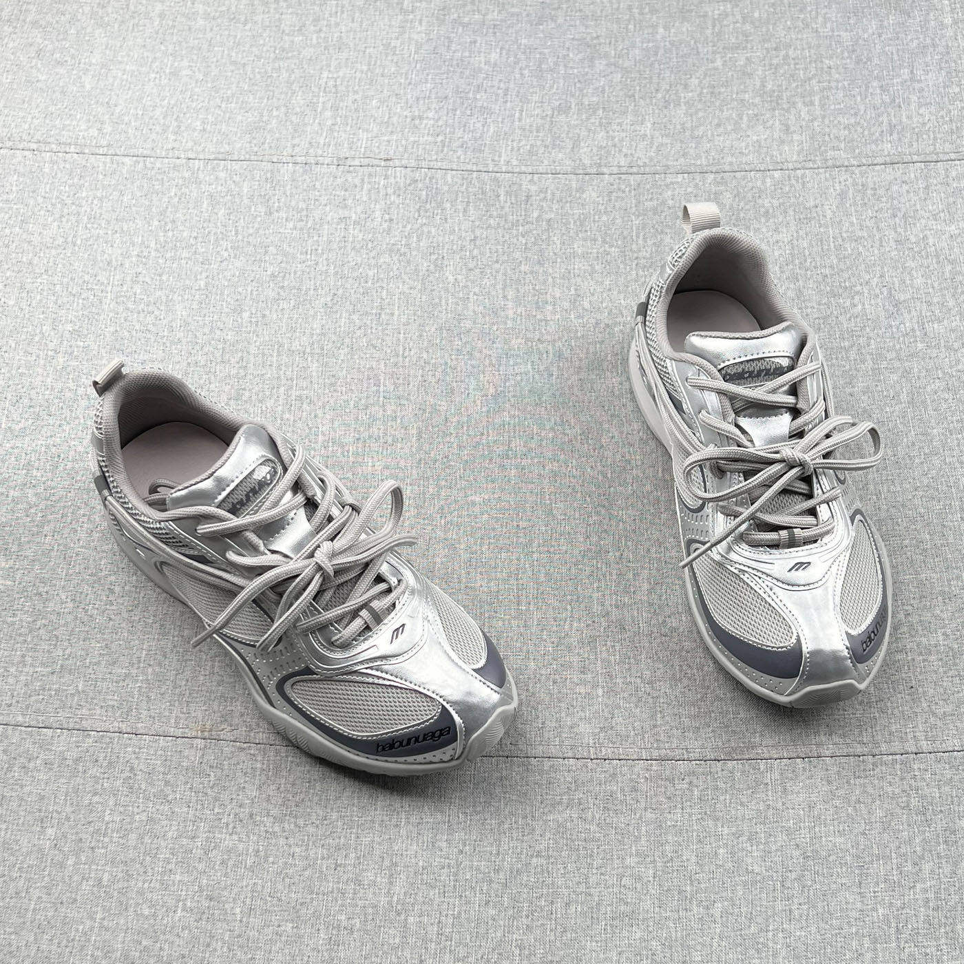 显脚小~网面拼接透气平跟慢跑鞋阿甘鞋2026年春夏休闲户外登山鞋