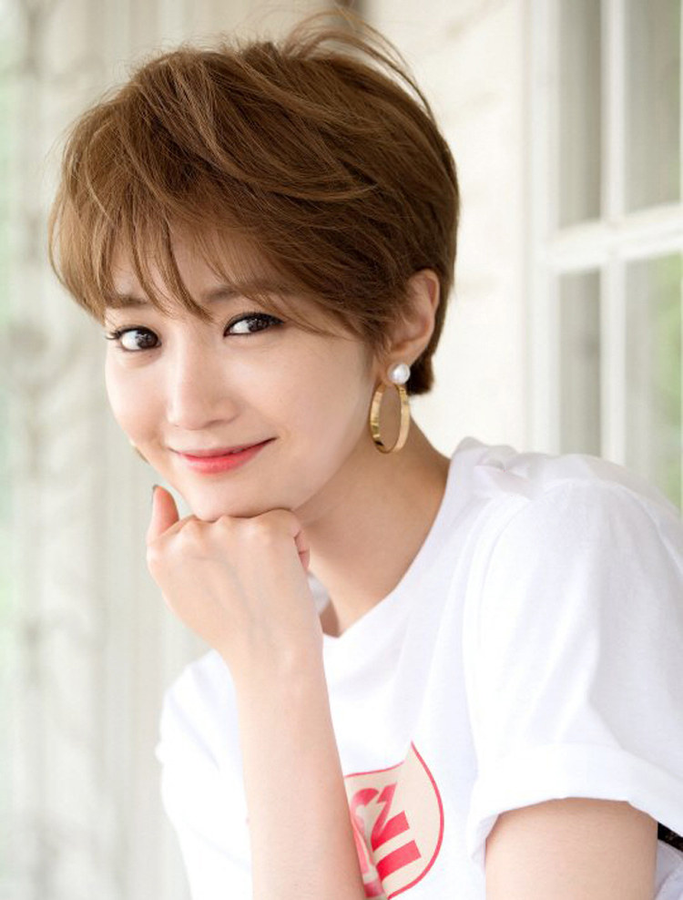 Perruque cheveux raides Court - Ref 2608830 Image 5