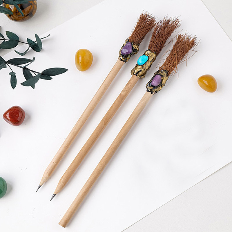 天然水晶迷你扫帚创意铅笔万圣节巫婆扫把女巫魔棒少儿书写笔摆件
