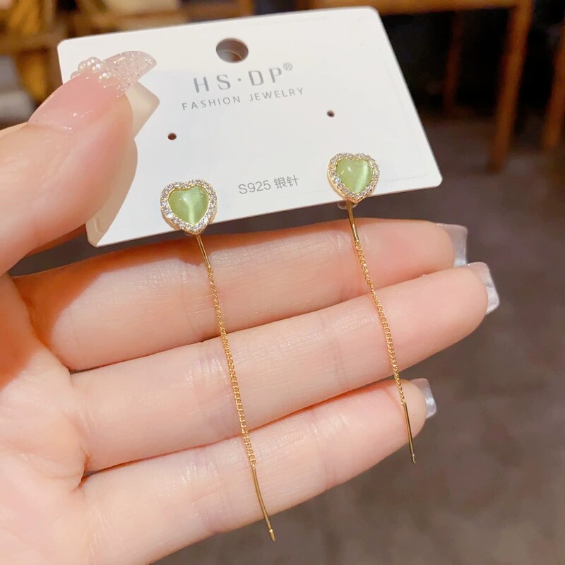 小众设计绿色爱心耳线轻奢精致小巧耳环耳针百搭长款流苏耳坠春夏