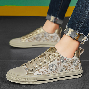 鳄鱼板鞋男款冬季2024新款百搭男士潮流鞋子低帮小众设计休闲男鞋