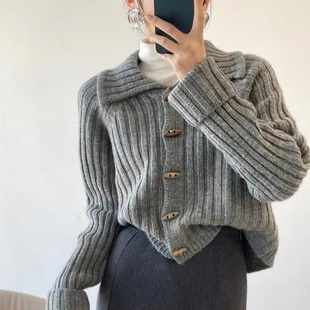 女抽条牛角扣纯色百搭外套 翻领100%纯羊毛开衫 羊范25秋冬款 时尚