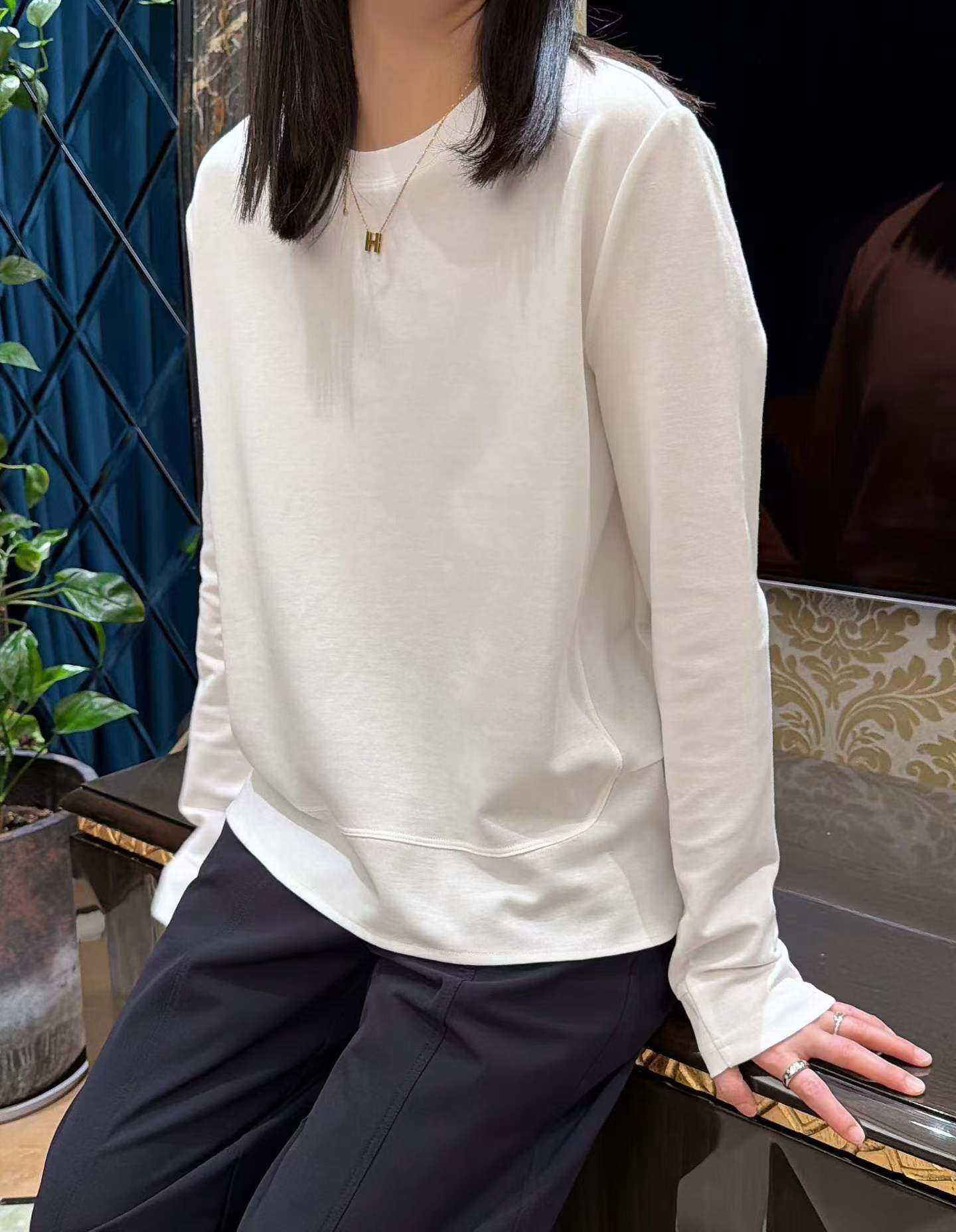侧边开叉宽松白色长袖T恤女欧州站2026秋季新款百搭休闲上衣纯色