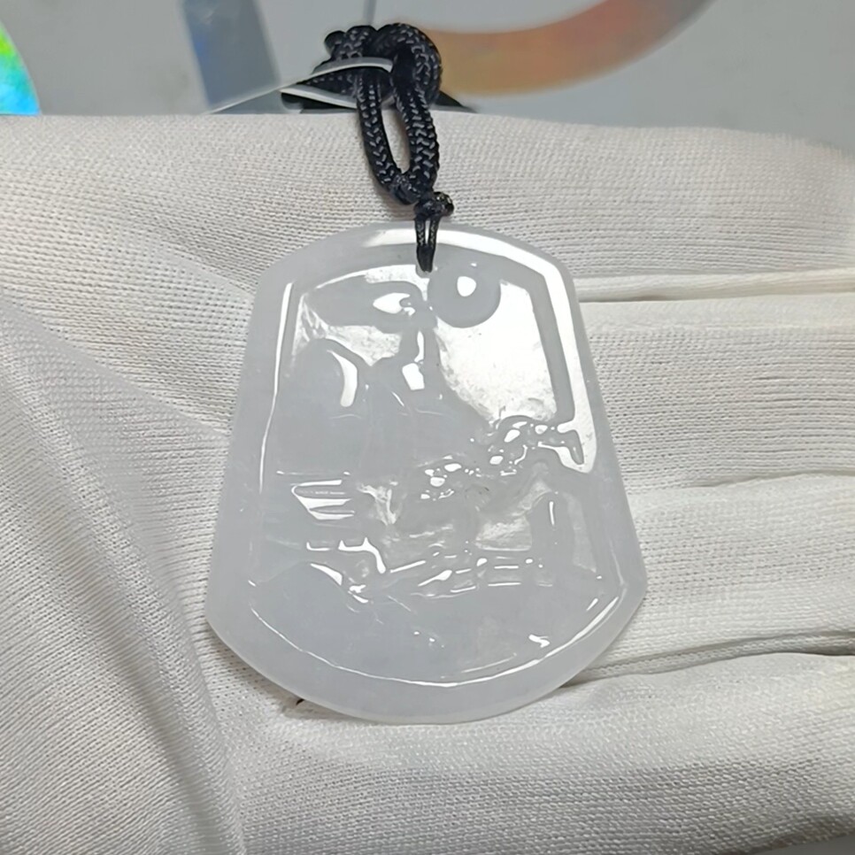 商场撤柜天然翡翠A货旭日东升山水牌吊坠带国家官方证书保真品k85