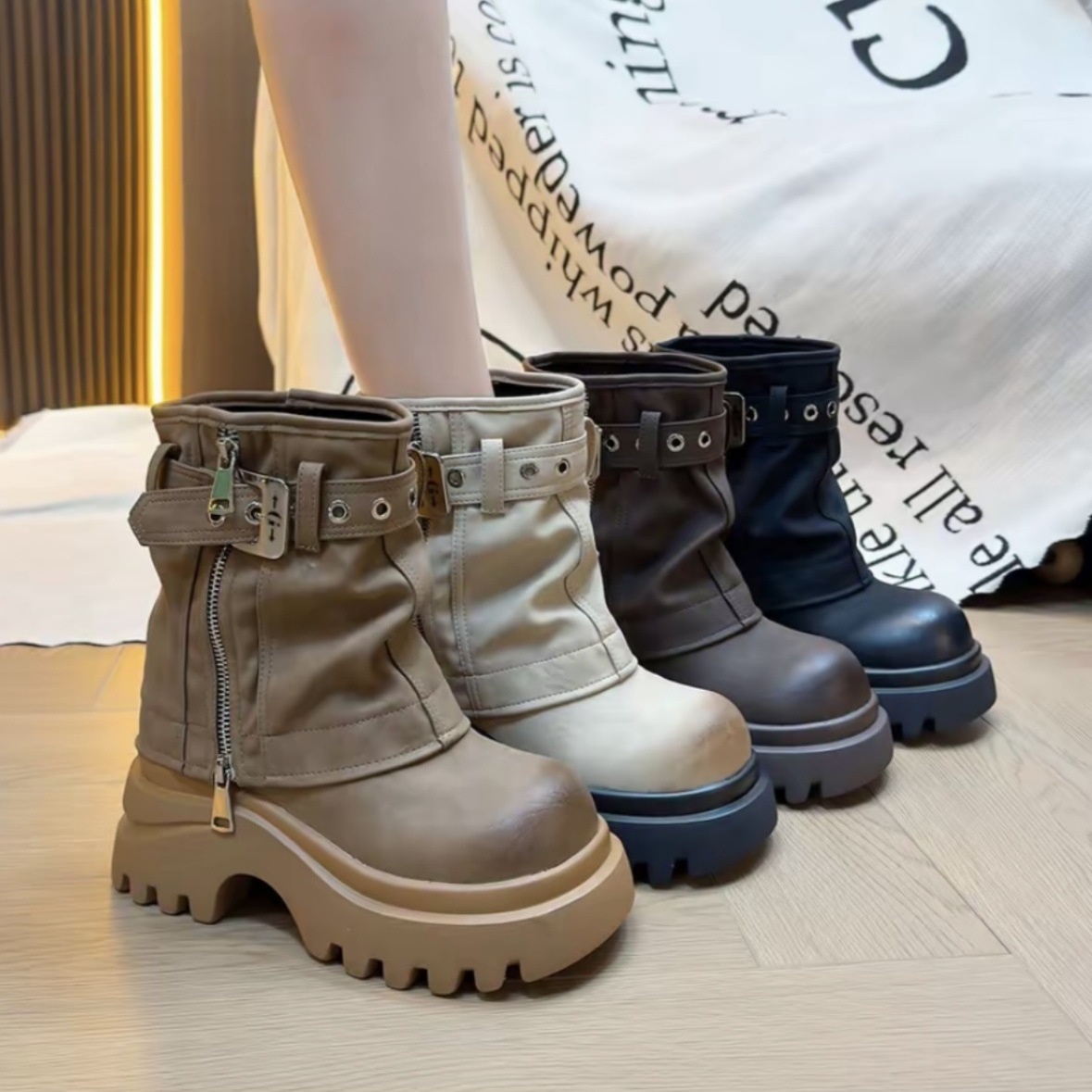 MuXuan~ 2025秋冬新款时尚皮带扣骑士靴增高百搭厚底爆款复古短靴