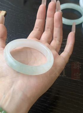 新疆天山翠手镯天然金丝玉雪翠正圈扁条冰种翡翠飘花玉石镯子手环