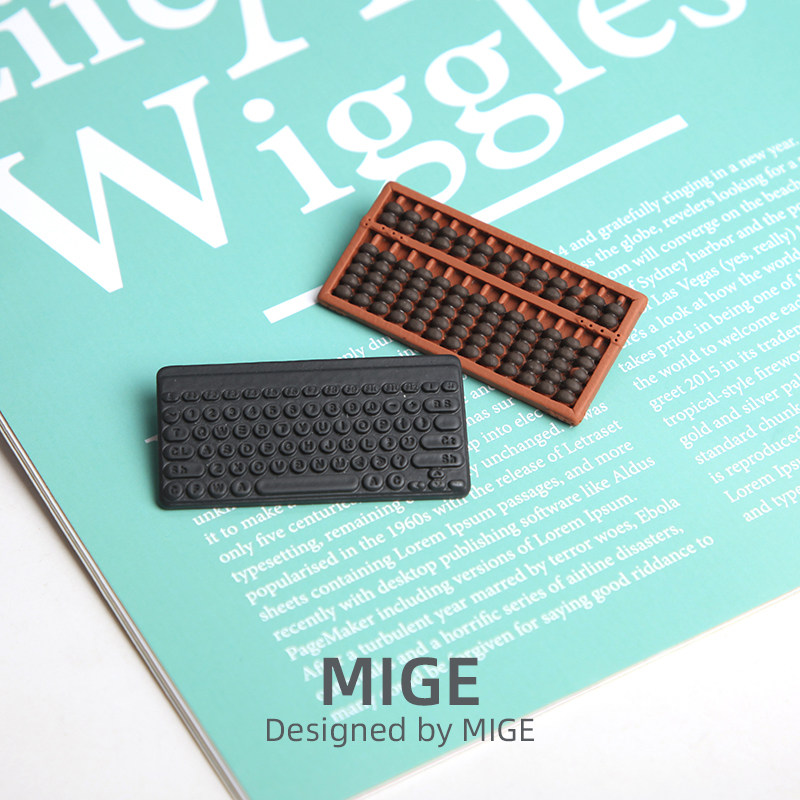 可爱卡通键盘算盘搞怪胸针 别针胸章徽章衣服包包配饰装饰小饰品