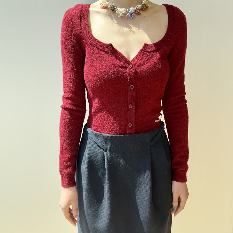 大圆领修身亲肤针织开衫25秋冬