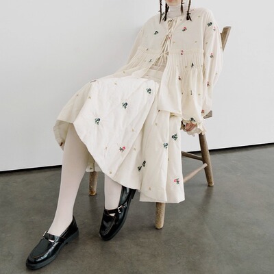 米杏色花朵刺绣半裙25AW秋冬新款
