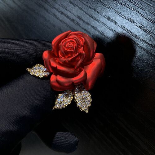 中国红玫瑰花胸针高档女胸花高级感别针新款精致气质西装大衣配饰