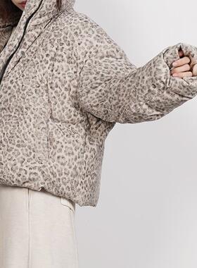 ZJ小众自制2024冬季新品韩版轻奢豹纹羽绒服女欧货保暖外套面包服