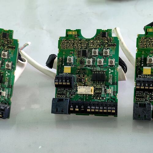 议价三菱变频器主板型号CS80CA15D-60件成色看可维修