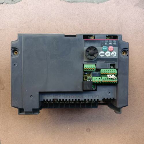议价三菱变频器FR-D740-55K-CHT 55KW可维修