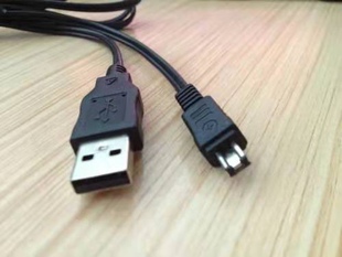 适用于佳能HFR706 R606 R506 M506 R76 R66 R56数据线充电线CA110