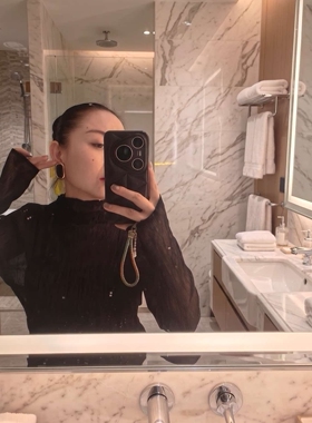 YEVACHAO超薄微透三宅设计感弹力褶皱半高领打底衫