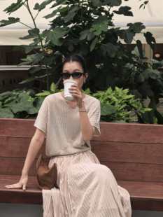 YEVACHAO“轻松穿出天鹅颈”超薄莱塞尔亚麻气质法式宽松针织T恤