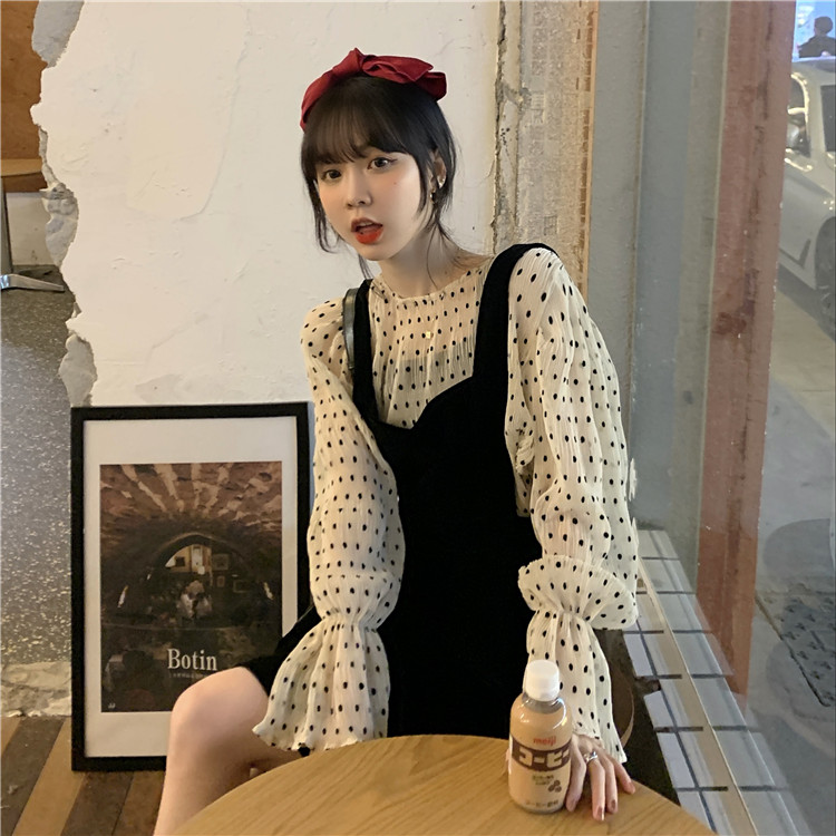 Real price ~ loose and versatile wave point Chiffon solid + black suspender dress