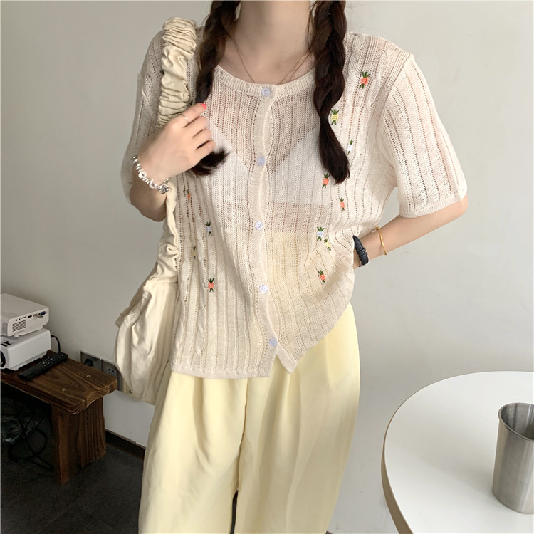 Real price ~ loose and versatile single breasted Crewneck embroidered T-shirt