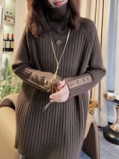 新款 打底衫 韩版 口重工皮扣高领毛衣女中长款 宽松袖 欧货2025秋冬季