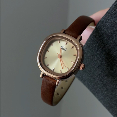 伴朵女士小表盘复古石英表