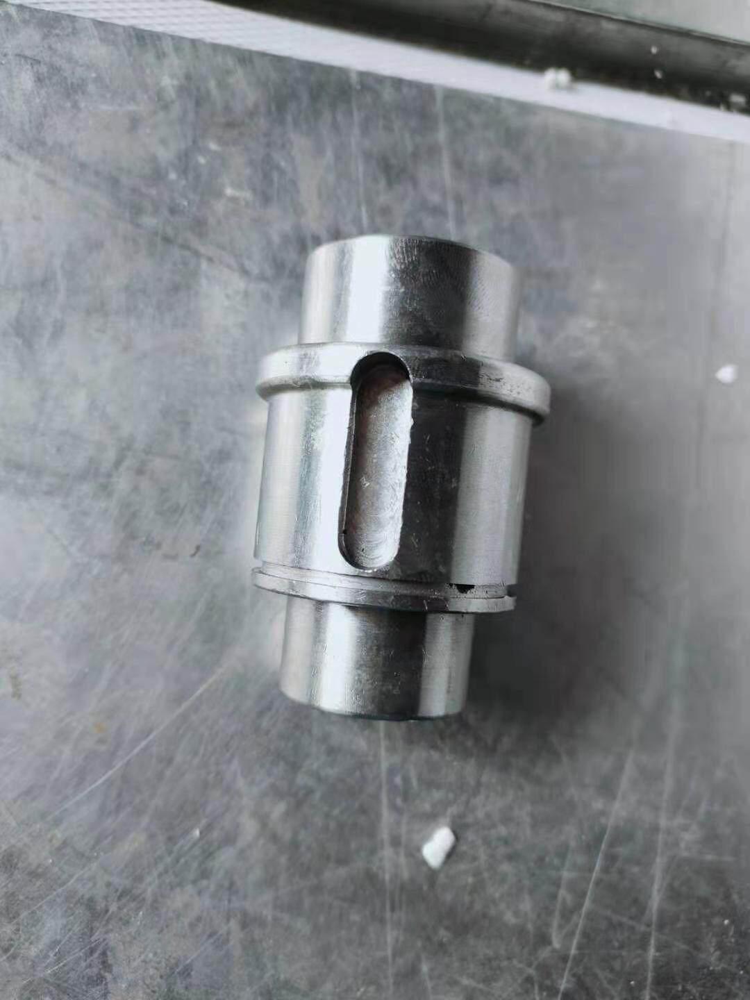 上海纽荷兰554 654 704拖拉机配件 齿轮泵连接轴