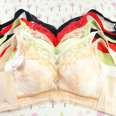 迷情蕾丝无钢圈显小聚拢文胸