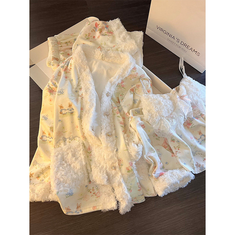 甜美风少女碎花毛绒吊带睡衣女秋冬季新款家居外套长裤大码三件套,女士内衣/男士内衣/家居服,睡衣/家居服套装,淘宝优惠券,粉丝福利购,淘宝优惠卷