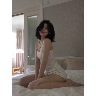 ins风甜美碎花拼接蕾丝吊带背心睡衣女2026新款大码舒适居家套装